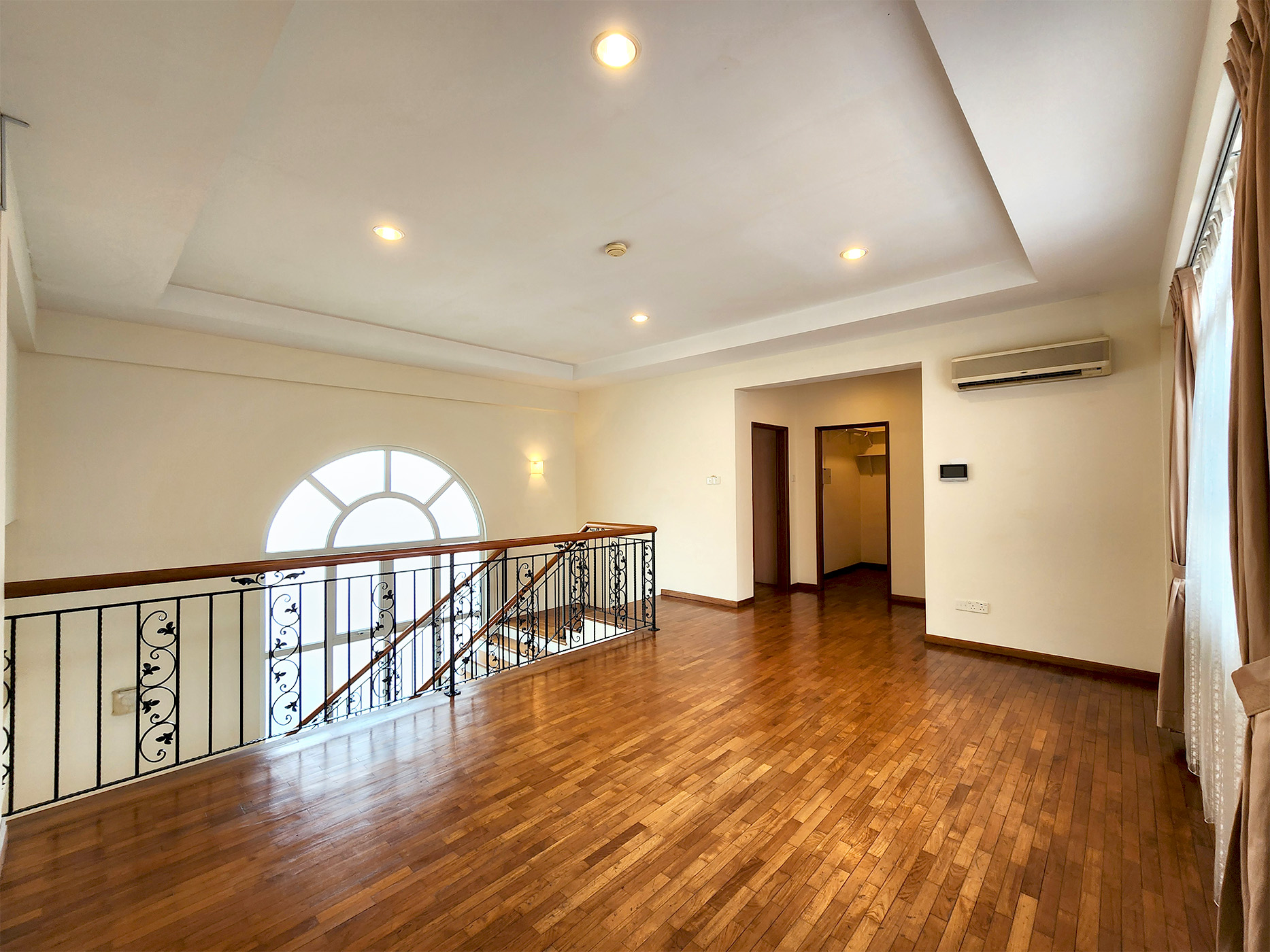 4 Oakwood Grove
